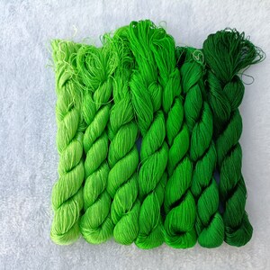 7 écheveaux teints à la main 100% naturel vert mûrier soie fil de soie fil de soie pour broderie à la main pure soie véritable broderie à la main soie #90