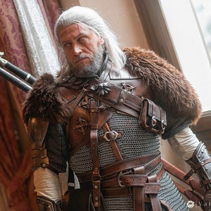 Geralt di Rivia Armatura dell' Orso Pettorale + Bandoliera + Foderi / Fatta a mano alta qualità in vero cuoio / ウィッチャー 3 ワイルド ハント
