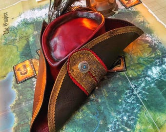 Cappello da Capitano Pirata - Tricorno da Bucaniere in Pelle Fatto a Mano e Personalizzato