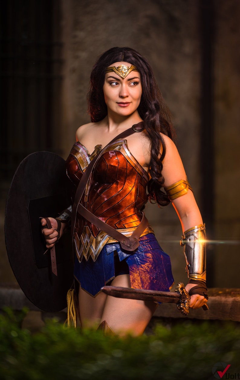 Wonder Woman corset cosplay costume dccomics mousse HD Convention de bande dessinée Gal Gadot pour elle armure de la Ligue des Justiciers taille personnalisée armure de haute qualité image 2