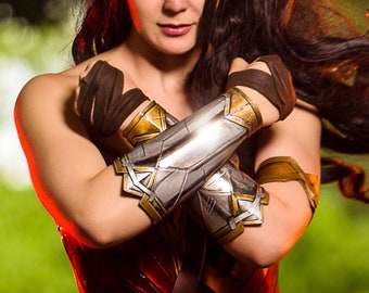 Wonder Woman-bretels: Gal Gadot-filmreplica, HD-schuimkostuum aangepast formaat