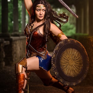 Wonder Woman corset cosplay costume dccomics mousse HD Convention de bande dessinée Gal Gadot pour elle armure de la Ligue des Justiciers taille personnalisée armure de haute qualité image 7