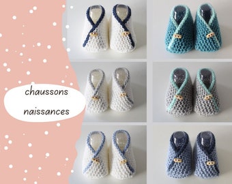 chaussons de naissance, chaussons en laine fait main, chaussons bébés