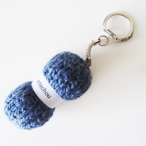Porte-clés pelote de laine, noces de laine, 7 ans de mariage, noces de coton bleu