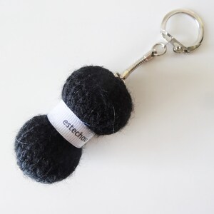 Porte-clés pelote de laine, noces de laine, 7 ans de mariage, noces de coton image 4