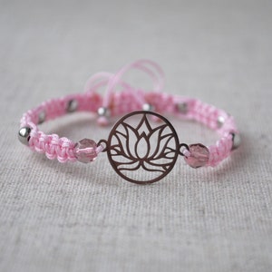 Lotusblumen Makramee Armband: Rosa Boho Yoga Schmuck