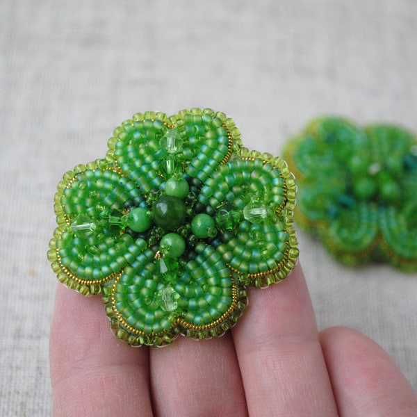 Clover brooch Embroidered beaded brooch pin with chalcedony Boho Good luck jewelry Four leaf clover pin St Patricks day Green seed bead pins