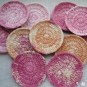 Boho chic Cup coasters handmade Round crochet mug rug Pinkish Beige batik style small doilies Chunky knit drink coasters Cute gift hostess