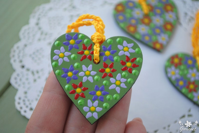 Wood Valentines Hanging dot ornaments Heart painted decor Dotted flowers ornament Floral hand painting Small Colored heart decoration Green