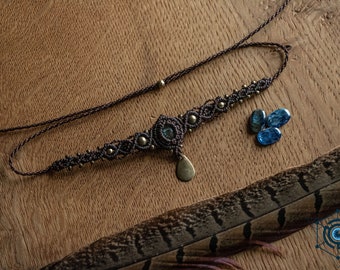 macrame kyanite mini choker with brass beads / dark brown