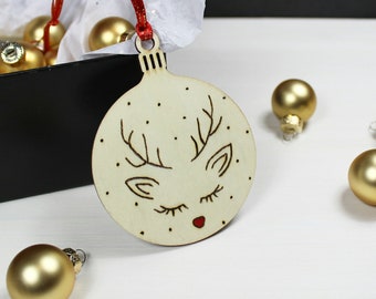 Decoration Christmas ball in wooden Christmas reindeer engraved by hand