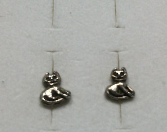 Vintage animal flea earrings in solid silver