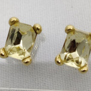 signed AGATHA PARIS these vintage earrings in silver or gold metal