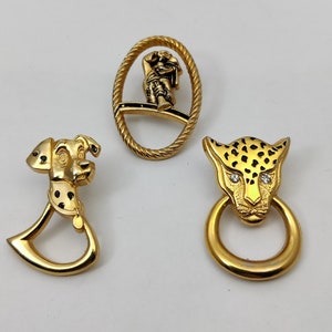 Signed MALKA PARIS eyeglass clip, eyeglass holder, eyeglass clip, eyeglass brooch, eyeglass ring, vintage in gold-tone metal