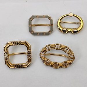 signed MALKA PARIS Vintage scarf clips or scarf clip in gold metal