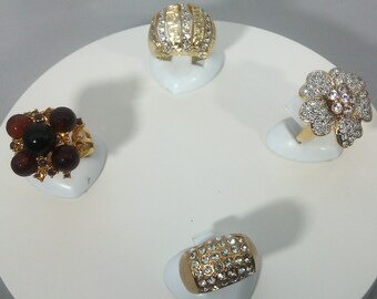 vintage crystal rhinestone ring on gold metal