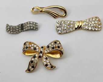 Signé J. SABBAGH PARIS broche vintage métal doré et