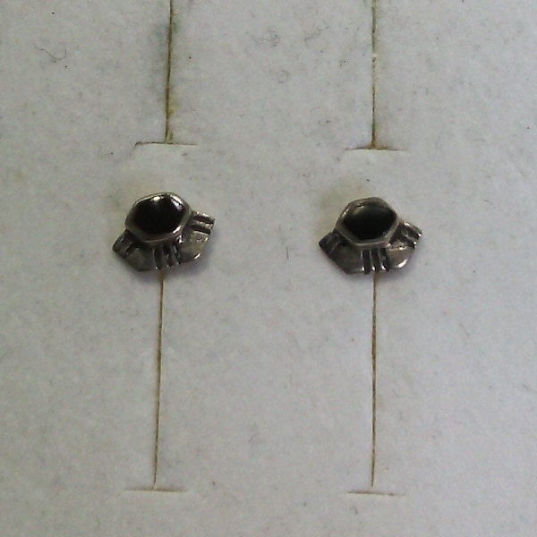 Small vintage onyx earrings in solid silver