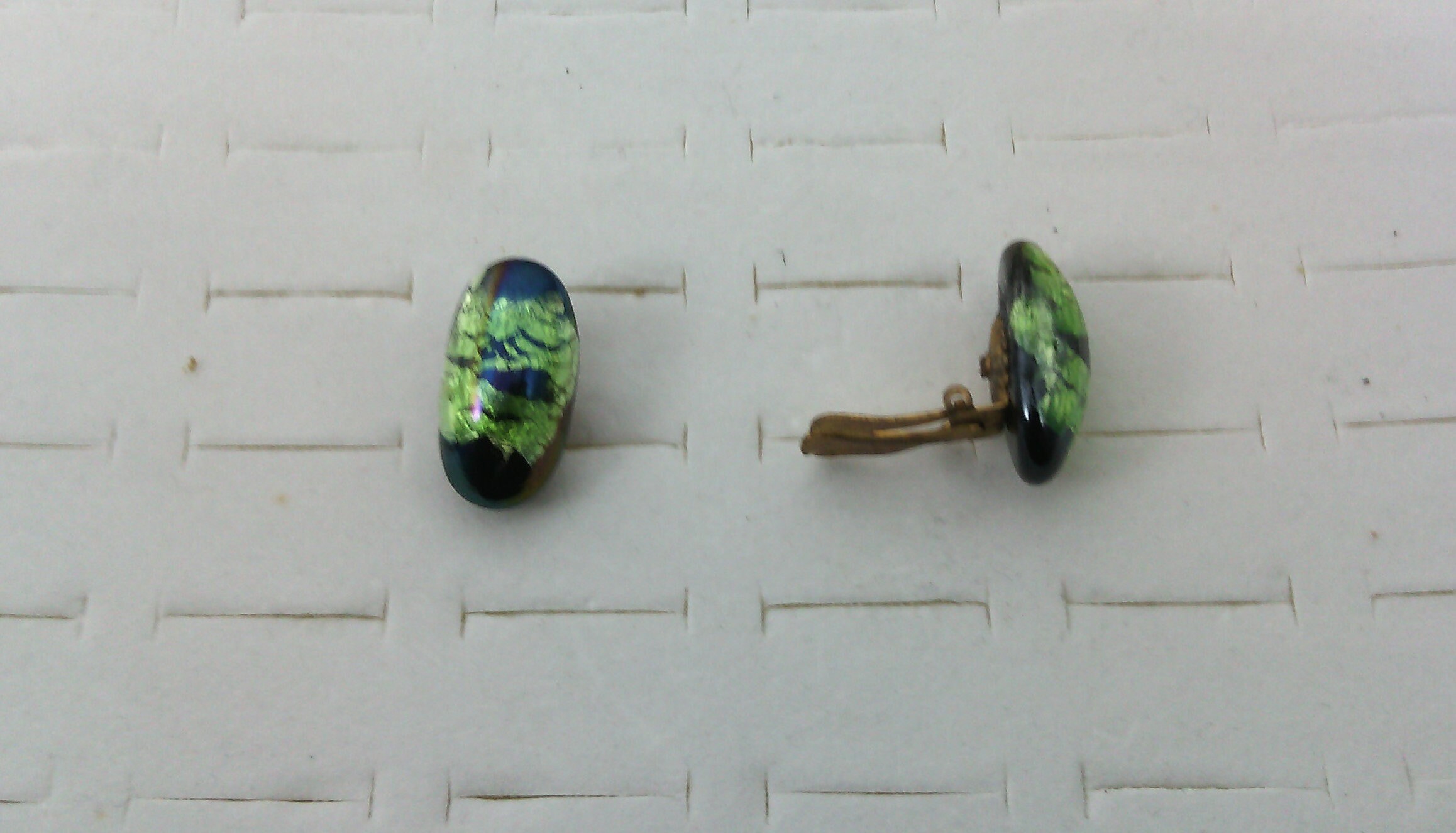 Boucles D'oreilles Clips Métal Doré & Verres Colorés – Vintage Jamais Portées