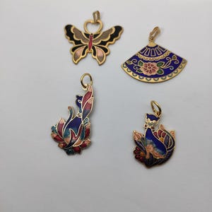 Vintage-Anhänger aus Cloisonné-Emaille und Goldmetall