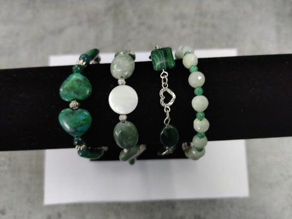 Semi Precious Stone & Metal Ball Bracelet - Silver/Green Semi Precious Stone & Metal Ball Bracelet - Silver/Green