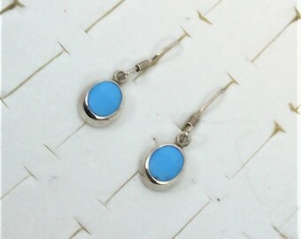 Vintage dangling earrings in turquoise glass paste and solid silver