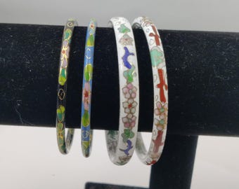 vintage closed bangle bracelet in enamel and metal