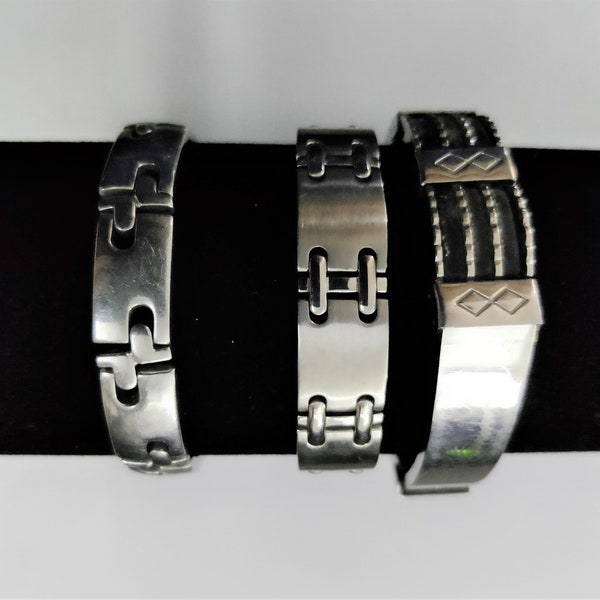 bracelet  vintage avec chaine mailles et connecteurs en métal argenté style moderniste