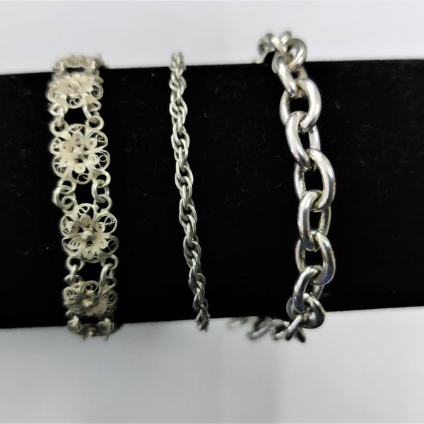 bracelet  vintage avec chaine maille fantaisie en métal argenté