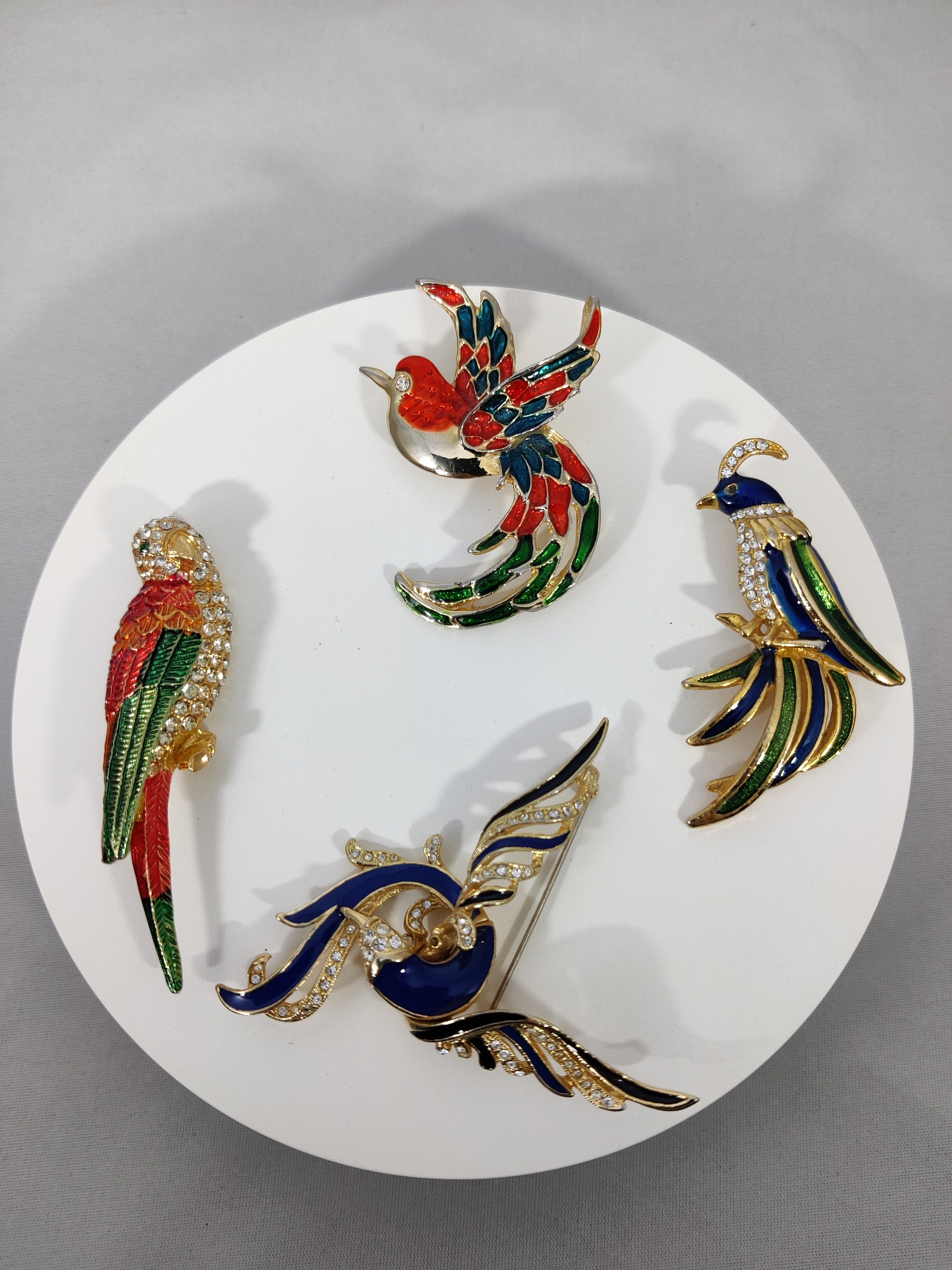 様々な鳥の形をしたヴィンテージブローチ、動物の形をしたブローチ