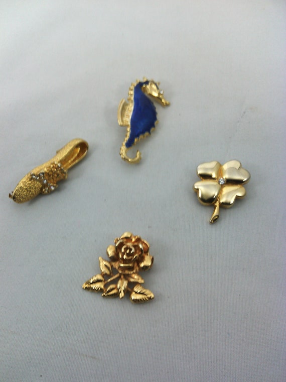 Broche Vintage En Métal – Occasion, Bon État Général