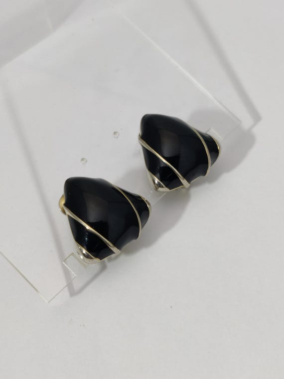 Boucles D'oreilles Clips Dorées Avec émail Noir - Occasion En Très Bon état - Sans Marque