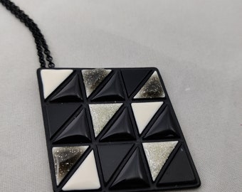 Collier Statement IKITA Paris - Chaîne émail Métal Gris Avec Strass, Vintage, Longueur ~49cm, Neuf Sans Boîte