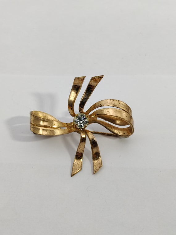 Broche Vintage En Métal Doré Avec Strass - Ancienne, Occasion, Parfaite Pour Customiser !