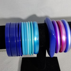 vintage blue resin bangle bracelet
