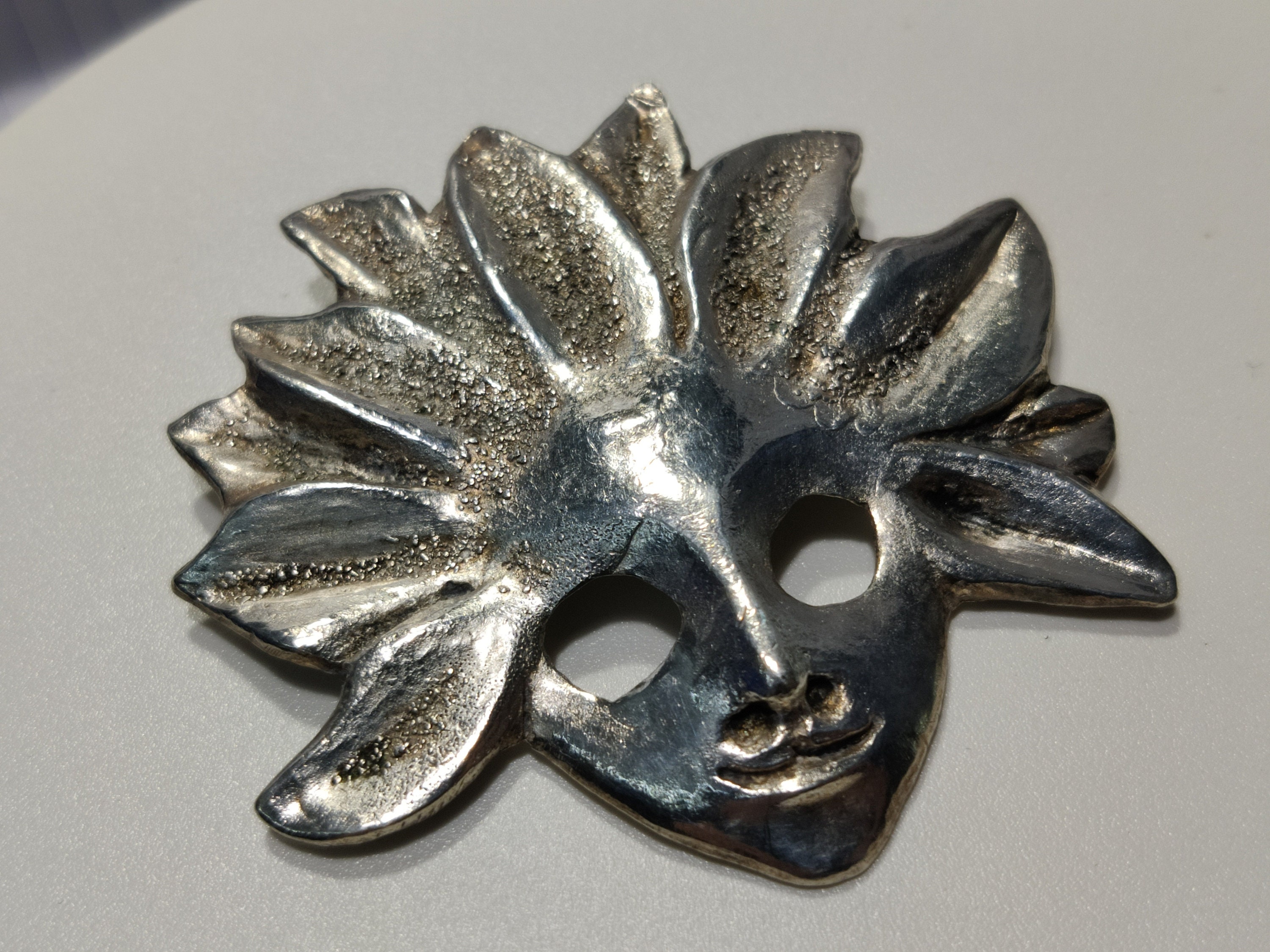 Broche Moderniste Vintage Skalli Paris - Métal Et Résine Doré, XXème Siècle - Occasion Très Bon état