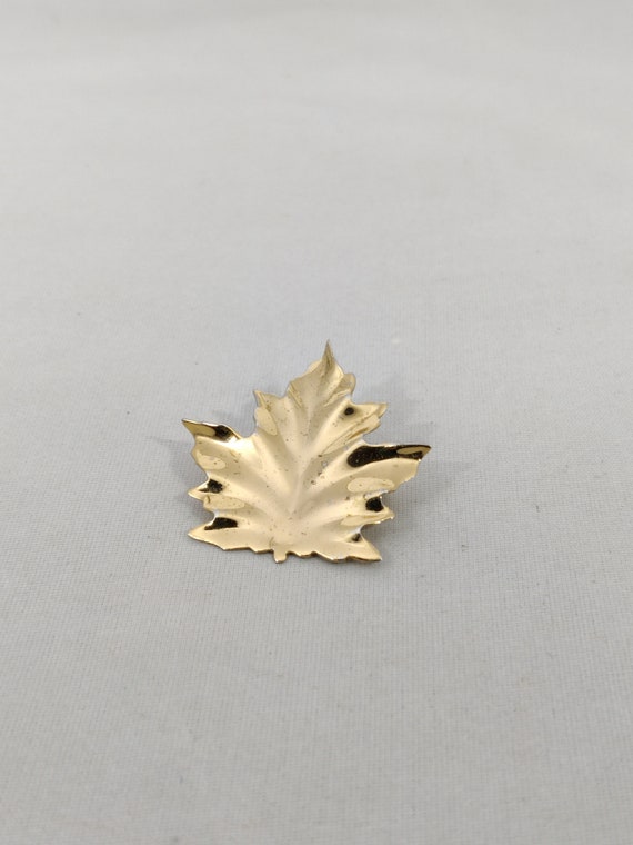Broche Vintage Signée - Plaqué Or - Bijou De Dame élégant Et Rétro (occasion)
