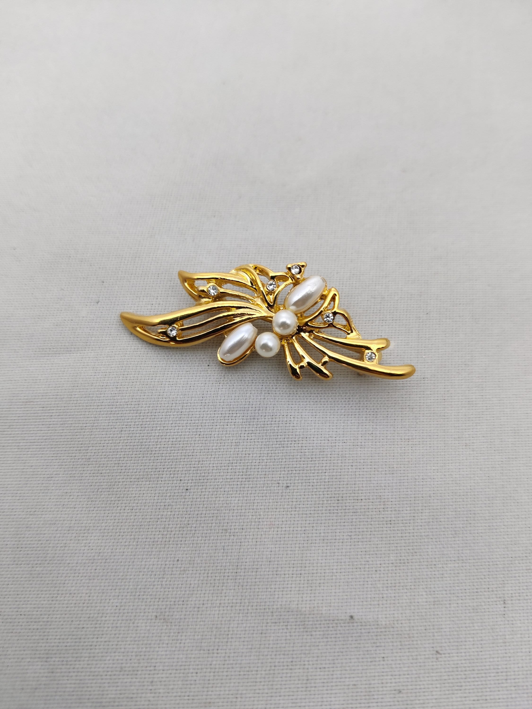 Broche Vintage Signée – Métal Doré Et Pierre – Style Rétro Chic