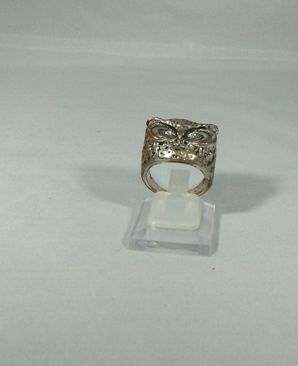bague vintage forme hibou ou chouette en métal argenté et strass blancs