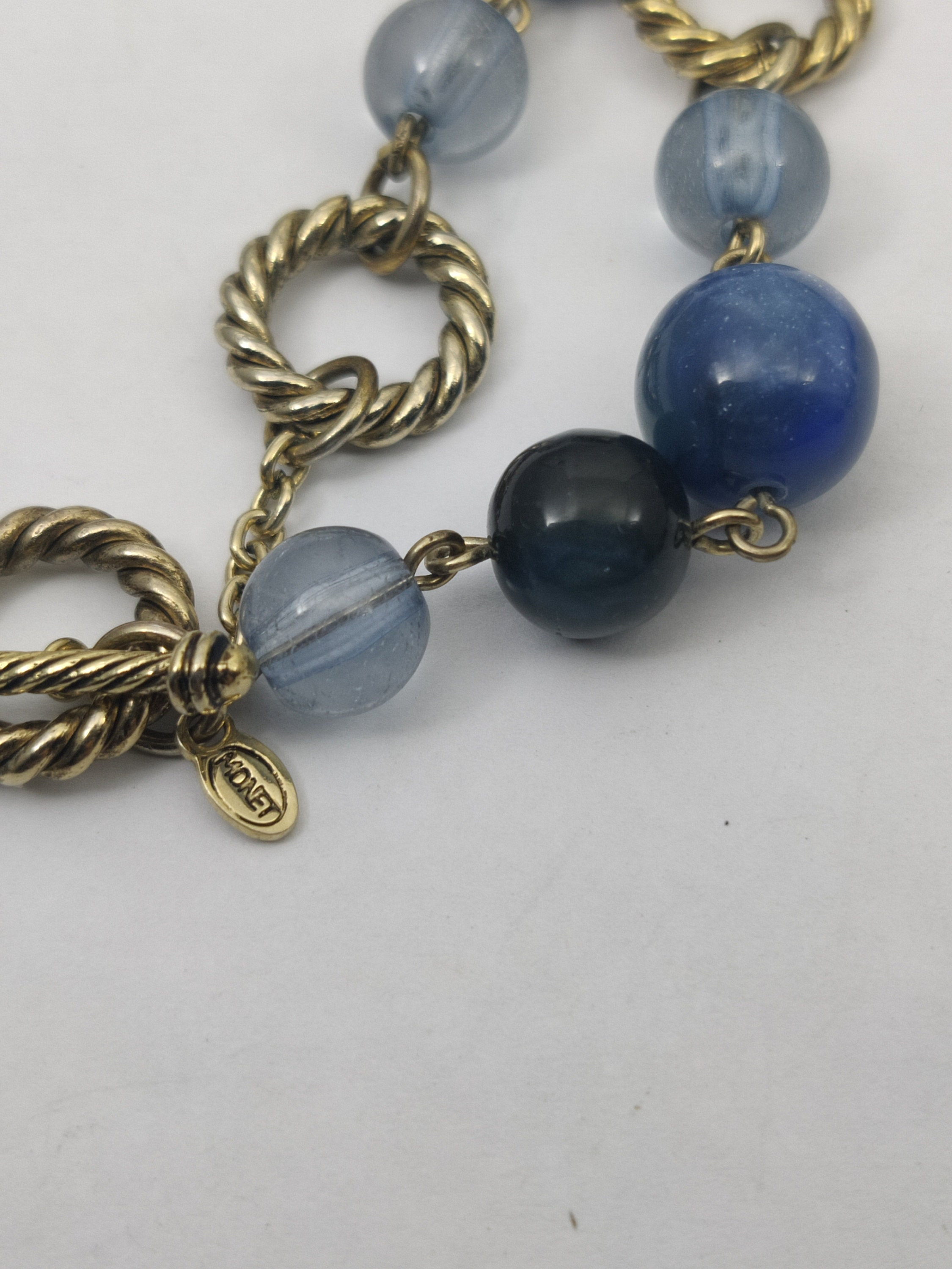 Collier Sautoir Monet En Métal Doré - Longueur 76 Cm - Occasion Très Bon État (TBE)