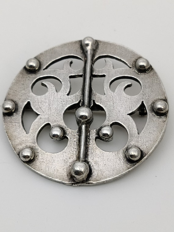 Broche Vintage En Métal Argenté - Jolie Pièce D'occasion, Couleur Argenté