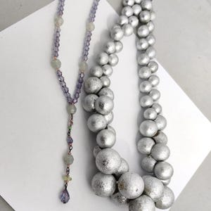 Collier Long Signé AGATHA - Perles De Verre Noir Et Mauve, Occasion Bon état - Bijou De Marque