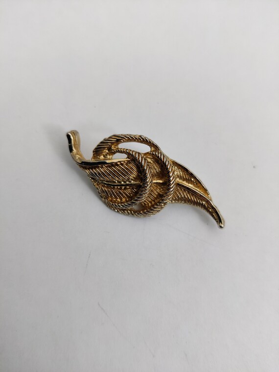 Broche Feuille Vintage – Métal Doré – Bijou Ancien Sans Marque