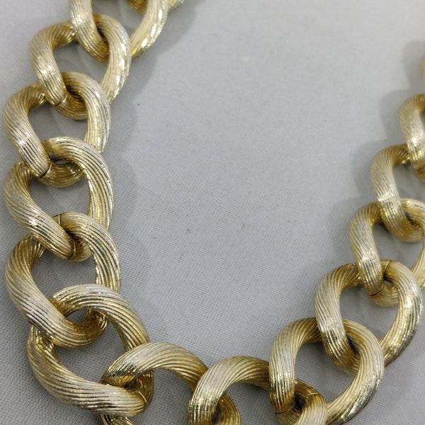 collier chaîne spéciale métal doré vintage