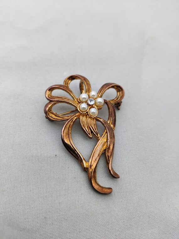 Broche Fantaisie Vintage En Métal Doré Avec Perle Movitex - Ancienne, Occasion