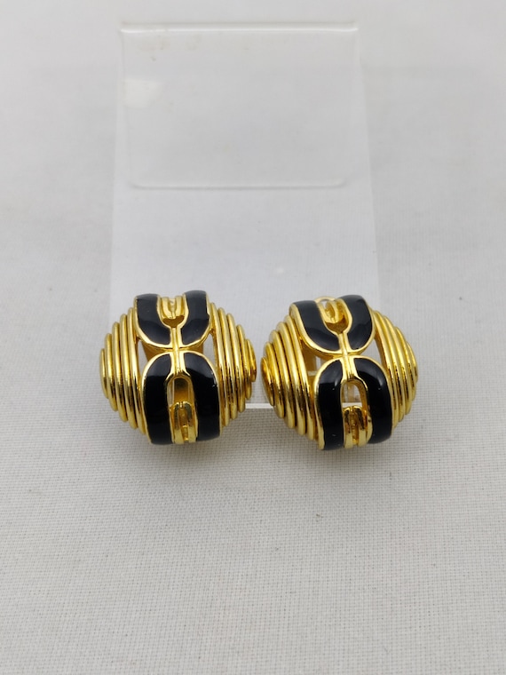 signed EMANUEL UNGARO these earrings clips in gol… - image 1