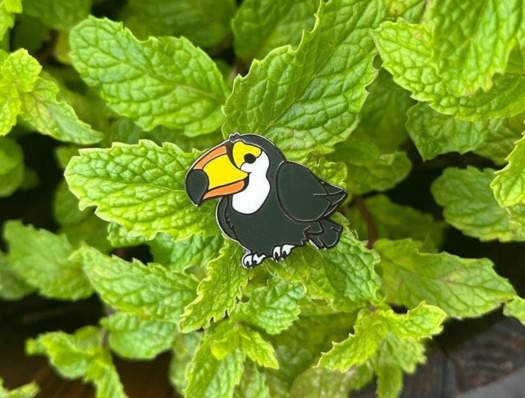 Tipsy Toucan Movable Pin main image 0