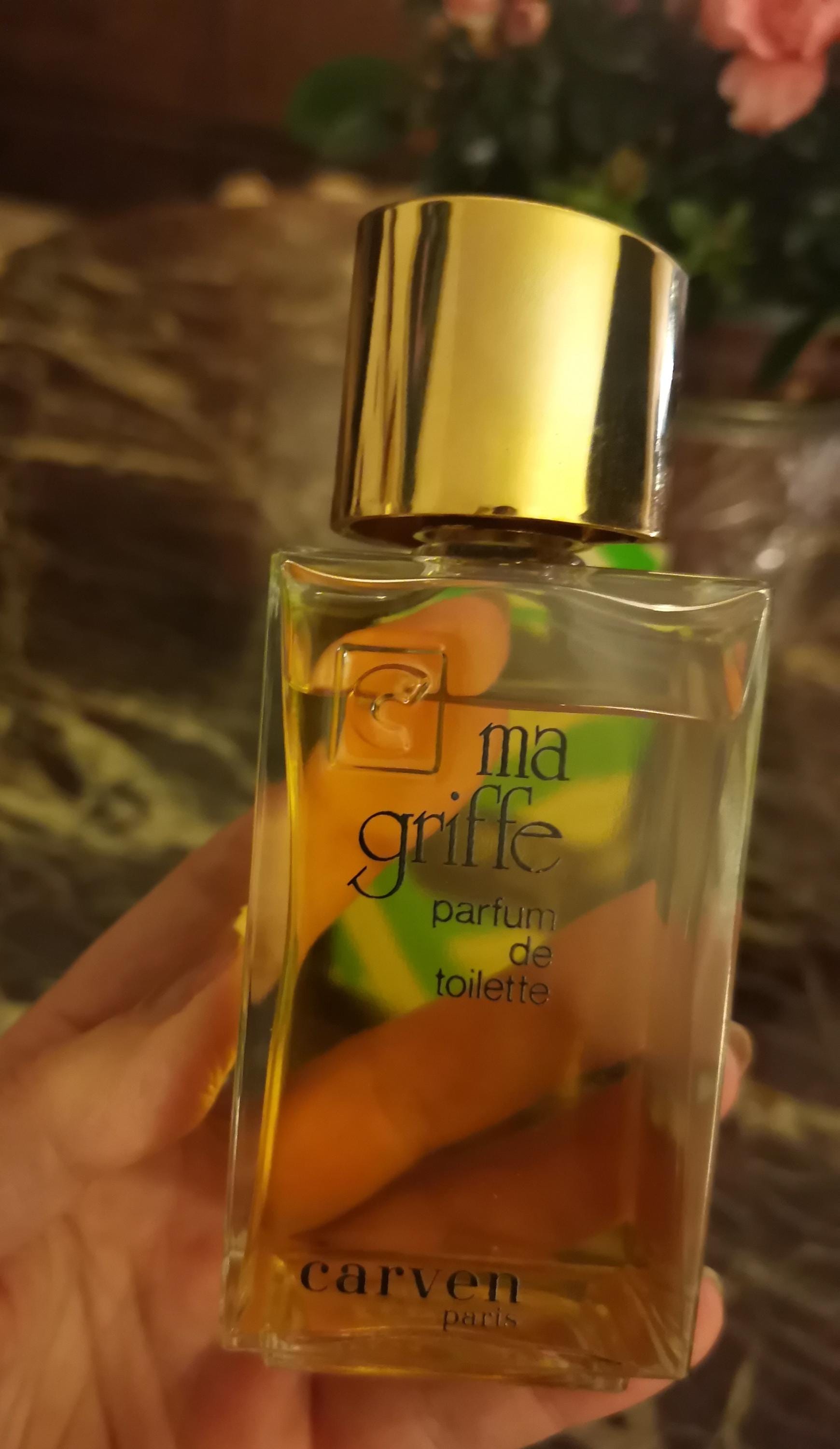 希少新品マグリフカルバンパルファムドトワレ香水120ml