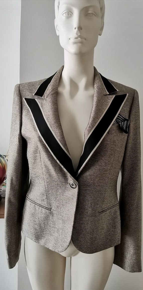 Fab Giorgio Armani silk jacket. Size IT40. Chic. - image 2