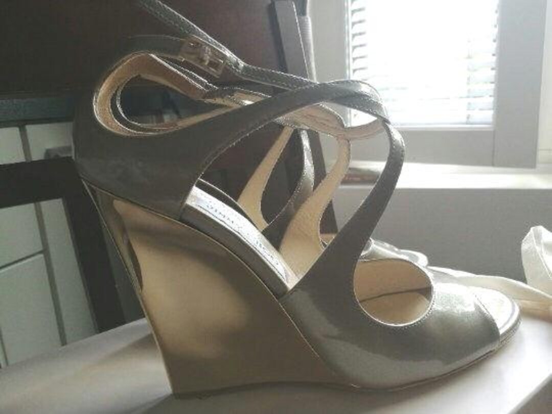 Fab Jimmy Choo Enamel Patent Metallic Heel Light Khaki Cruise Line